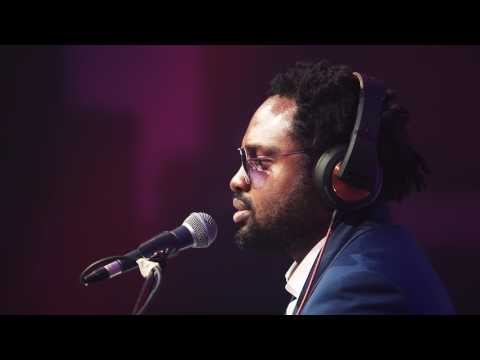 VIDEO: Cobhams Asuquo – Angels All Around (Live Performance) VIDEO: Cobhams Asuquo – Angels All Around (Live Performance)